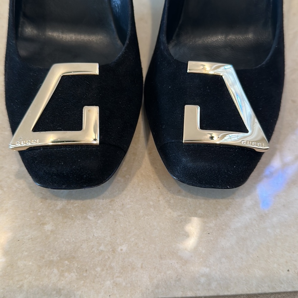 Gucci Black Suede Square Toe Metal Trim Pumps Size 36.5 - Picture 2 of 6